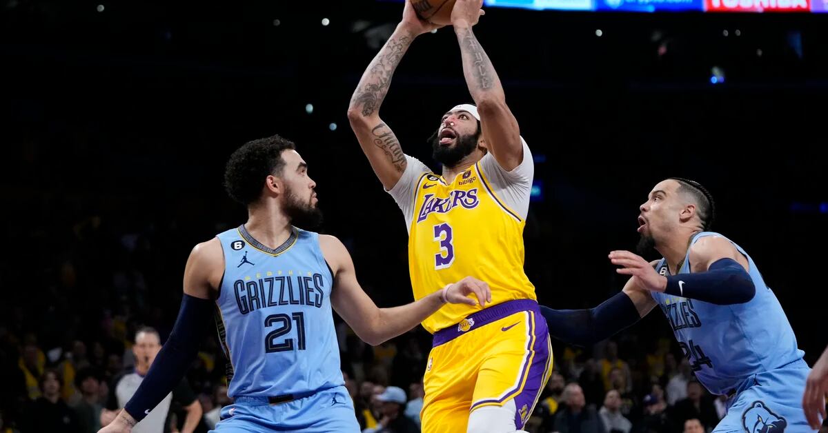 Anthony Davis leads Lakers against Grizzlies without Morant