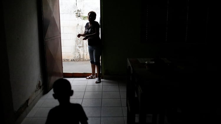 Los cortes de luz son frecuentes en Venezuela (Reuters)