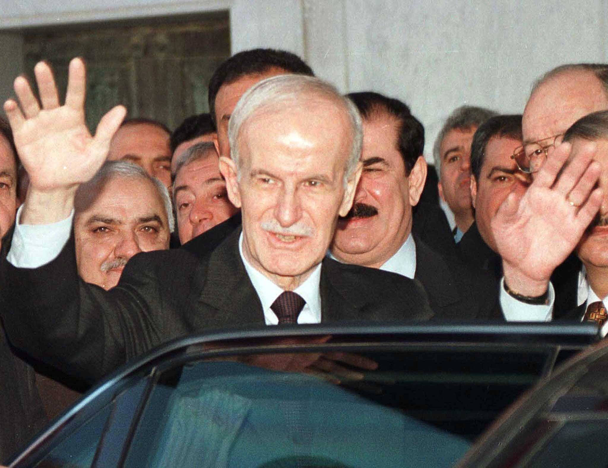 El ex líder sirio, Hafez al-Assad, que diseñó su movimiento cuando tomó el poder en 1971  en base al Partido Comunista de la ex URSS y al movimiento fascista italiano. (REUTERS/Khaled al Hariri)