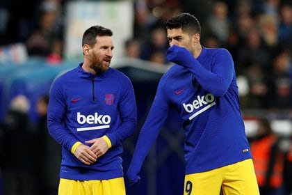 Suárez confía en que Messi se quedará en Barcelona - REUTERS/Albert Gea