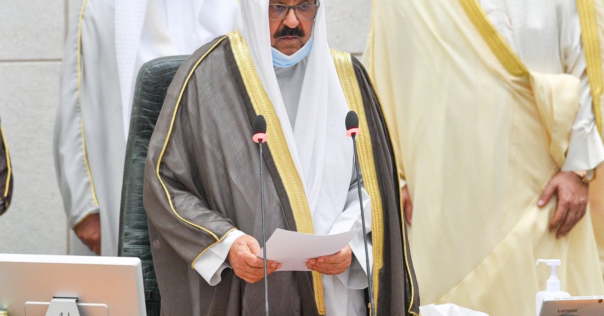 Emir of Kuwait accepts resignation of Government one month after formation