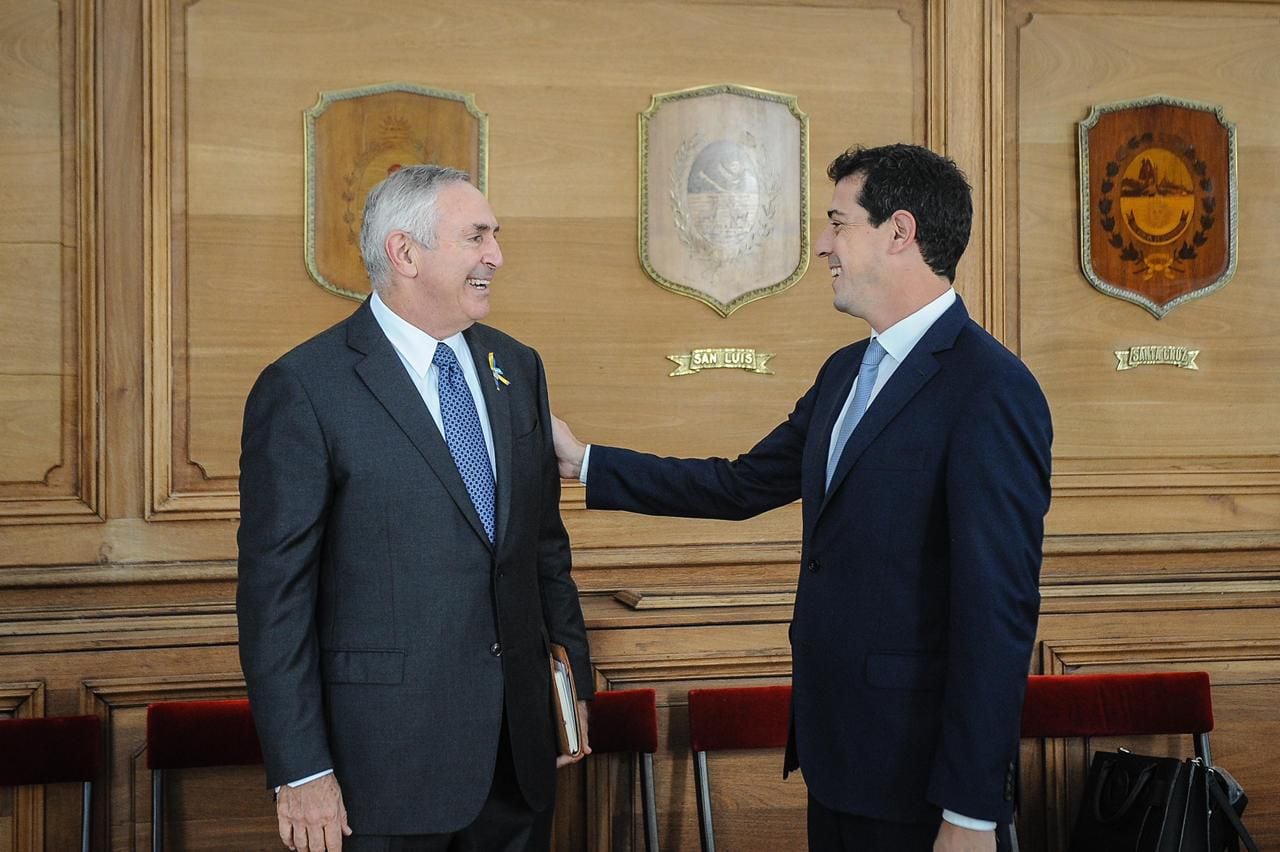 Eduardo de Pedro y el embajador de Estados Unidos en Argentina, Marc Stanley