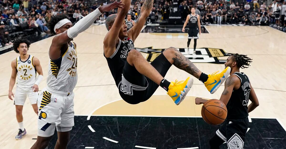 Despite Popovich’s absence, the Spurs beat the Pacers