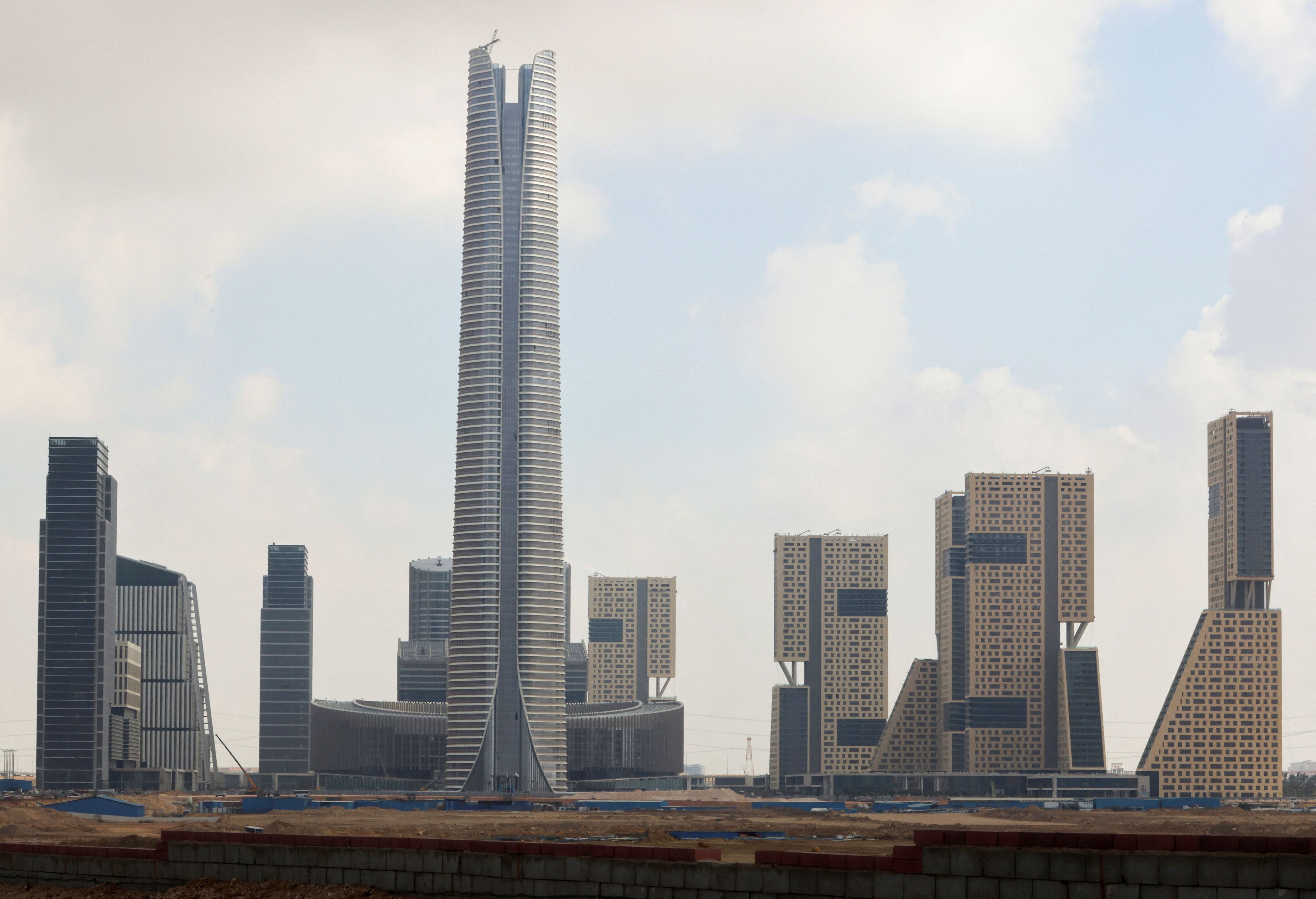 Vista general del mega proyecto en donde emerge la Iconic Tower (Foto: REUTERS/Mohamed Abd El Ghany)