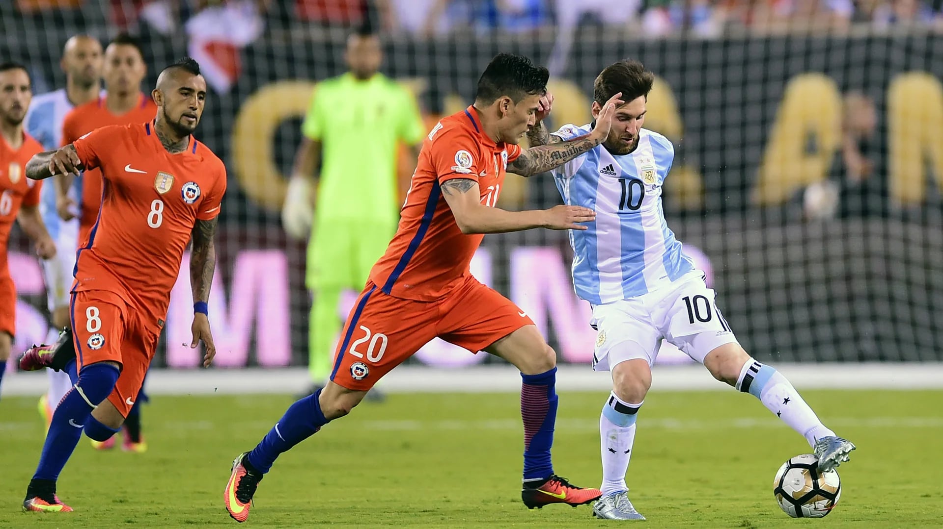 Messi tuvo un buen primer tiempo pero nunca pudo marcar la diferencia (AFP)