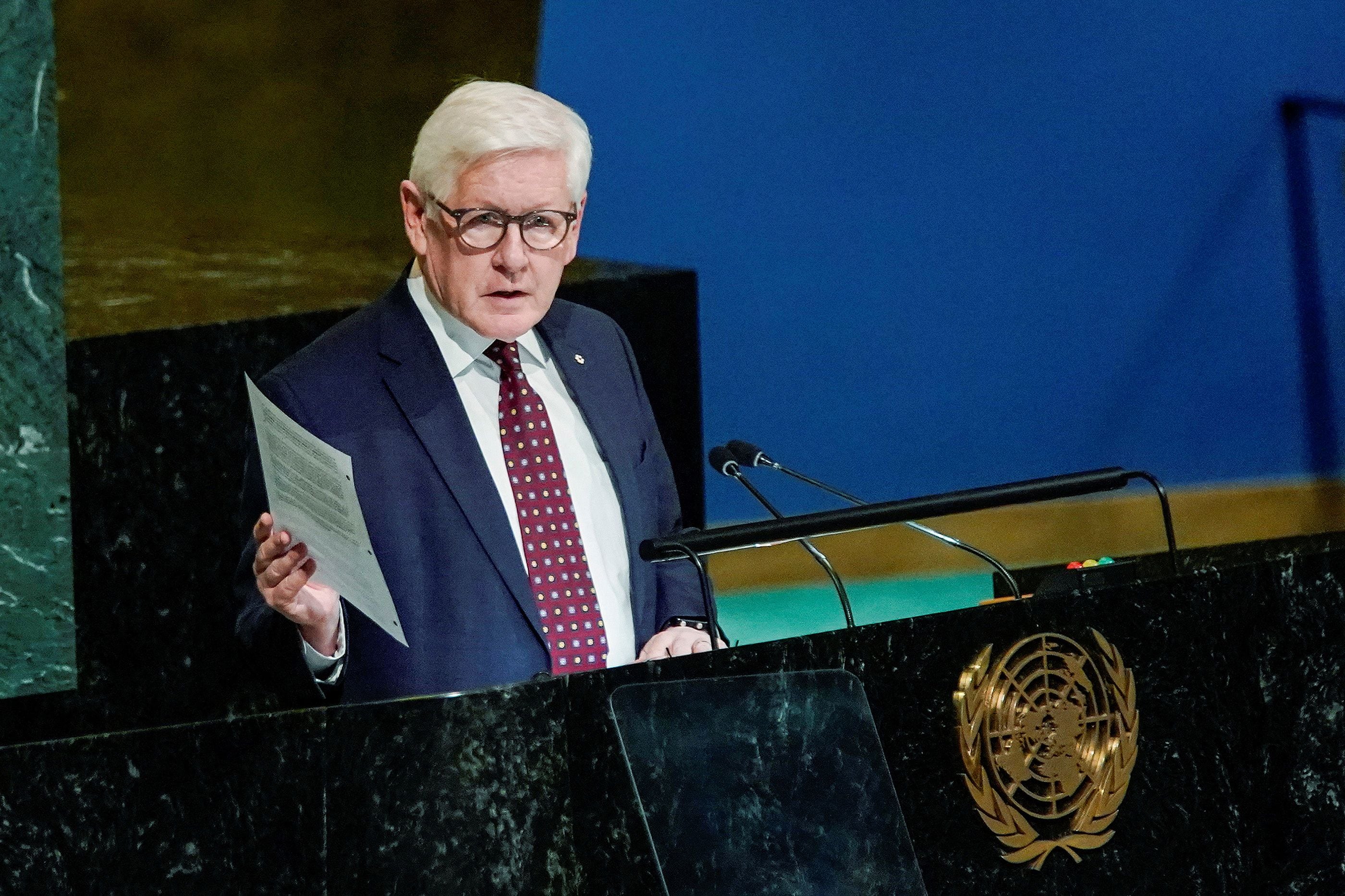El Embajador de Canadá ante las Naciones Unidas, Bob Rae. REUTERS/Eduardo Muñoz