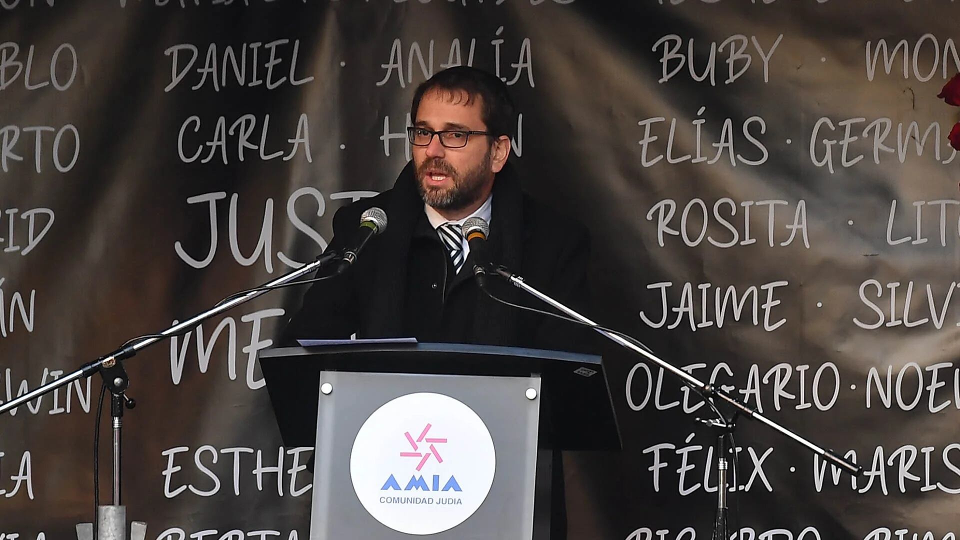 Amos Linetzky, titular de AMIA, durante el discurso de esta mañana por los 29 años del atentado a la mutual judía