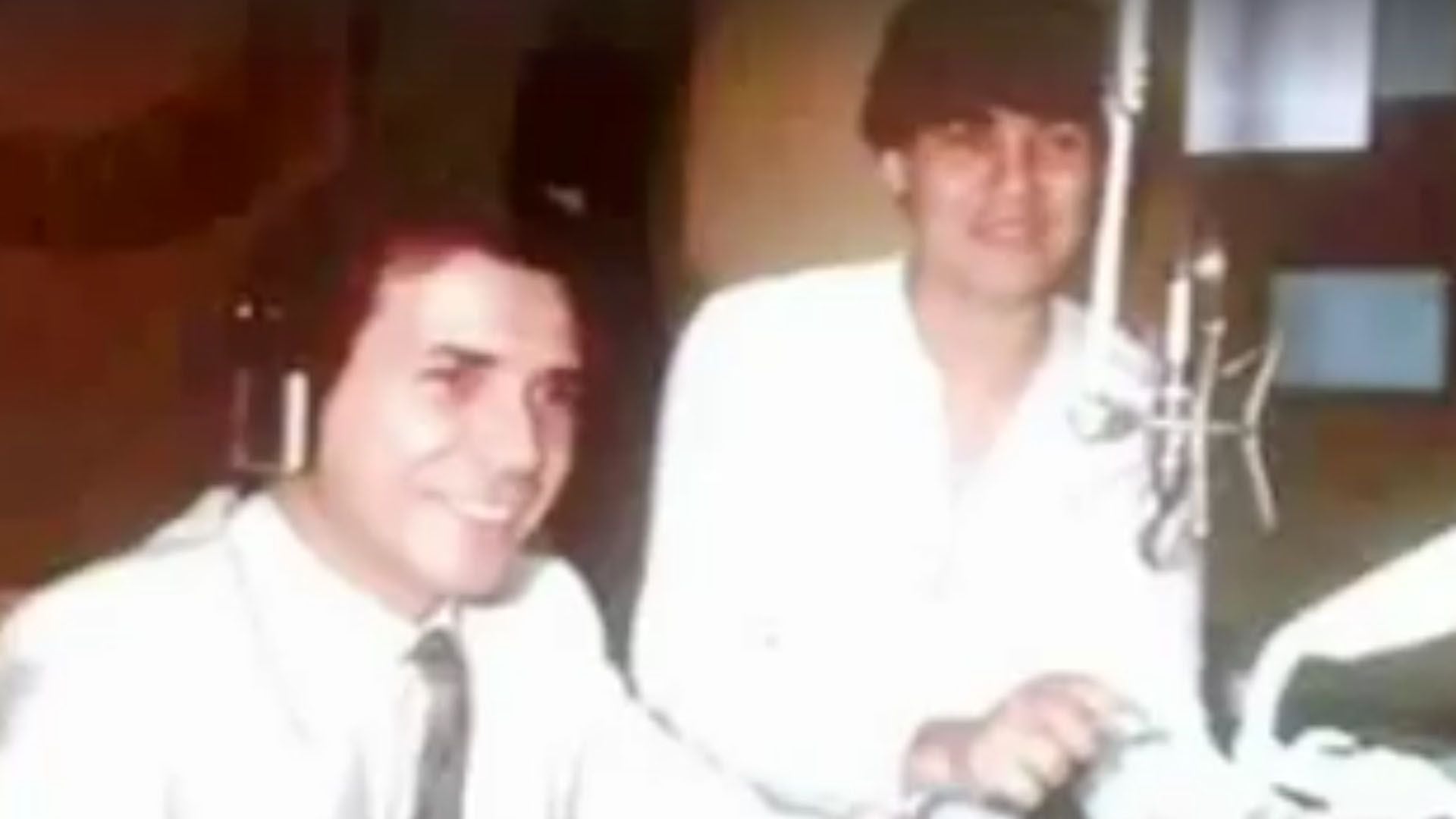 Marcelo Tinelli y Juan Alberto Badía en la radio, antes del salto a la pantalla chica