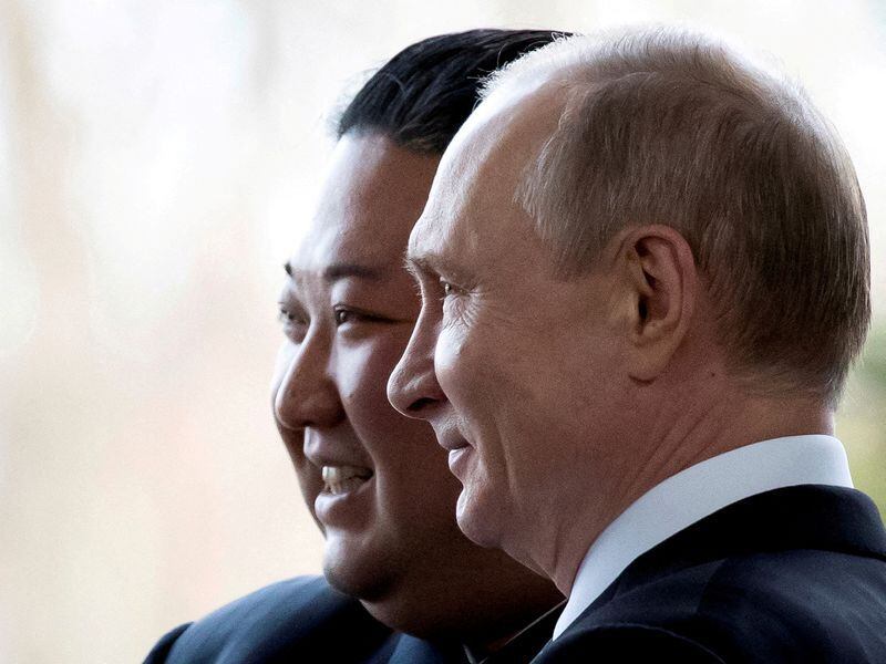 Kim y Putin en Vladivostok (via Reuters)