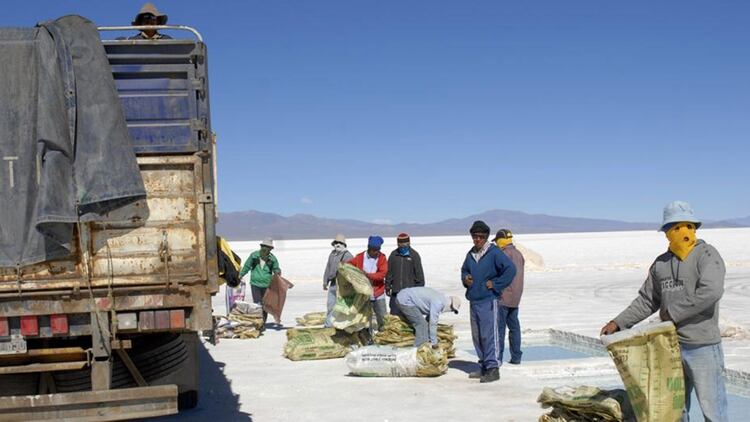 Seg&uacute;n datos oficiales de la Secretar&iacute;a de Miner&iacute;a, se estima que ya hay una inversi&oacute;n de unos USD 2.000 millones en la Argentina en al menos 53 proyectos de capital extranjero