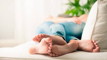 Según la Sociedad Norteamericana de Menopausia, las relaciones sexuales regulares son importantes para la salud vaginal después de la menopausia (Shutterstock)
