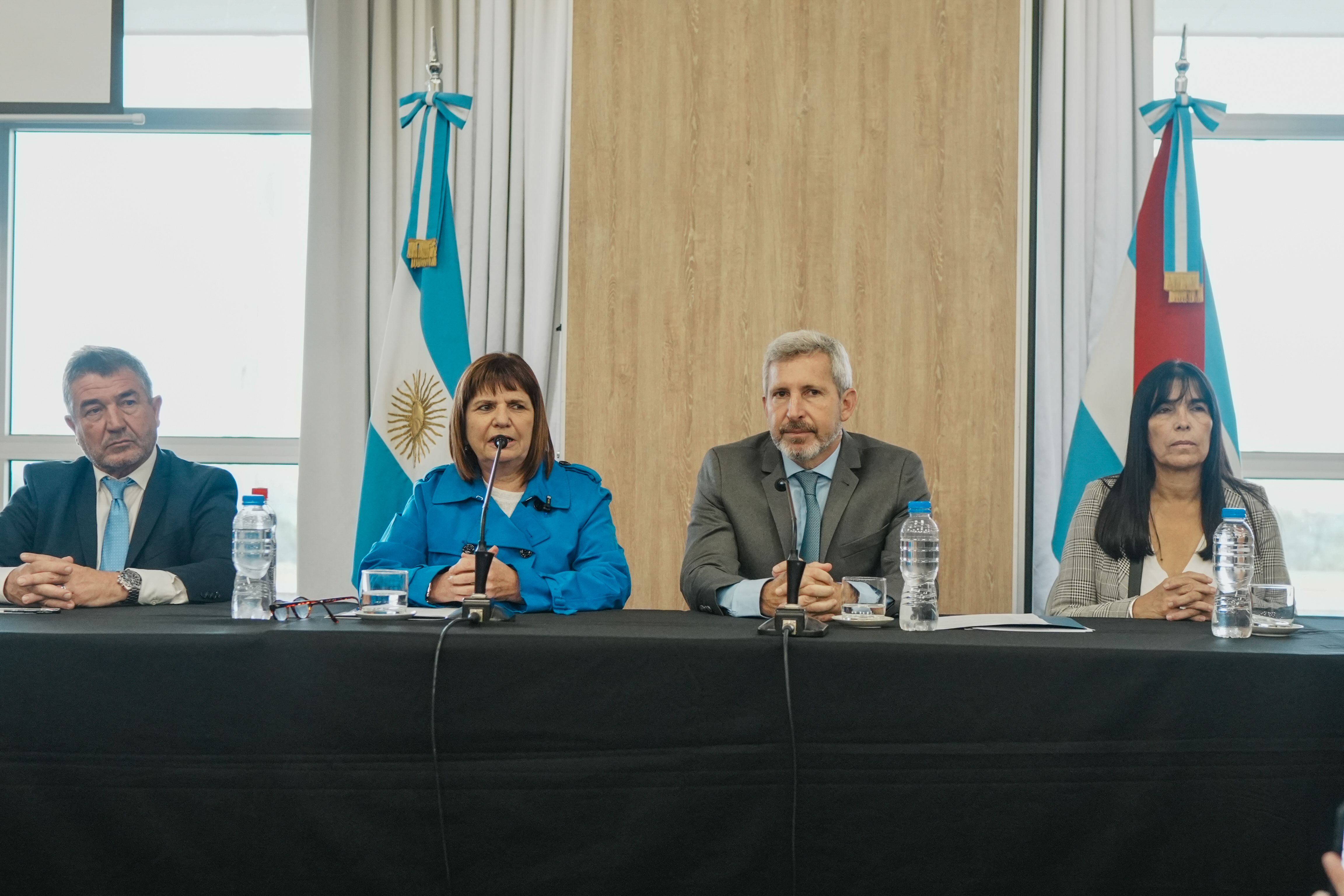 Patricia Bullrich y Rogelio Frigerio inauguraron en Paraná una capacitación para las fuerzas de seguridad en la lucha contra el narcotráfico