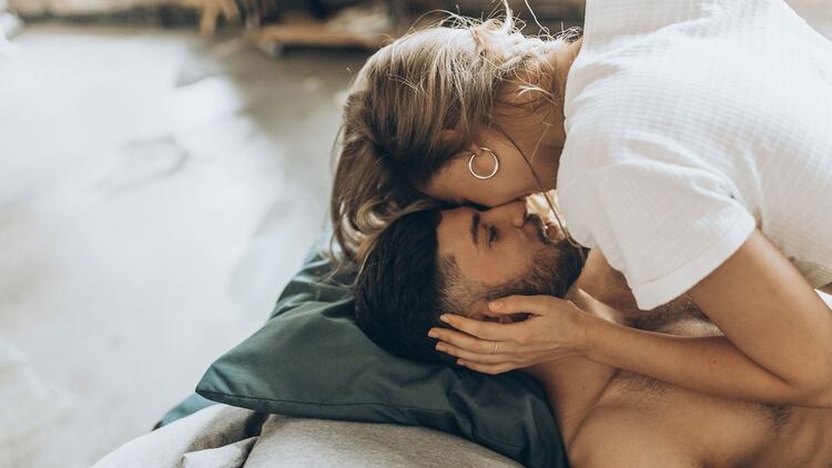 La terapia puede ser un buen punto de partida para tratar la ansiedad sexual (Shutterstock)