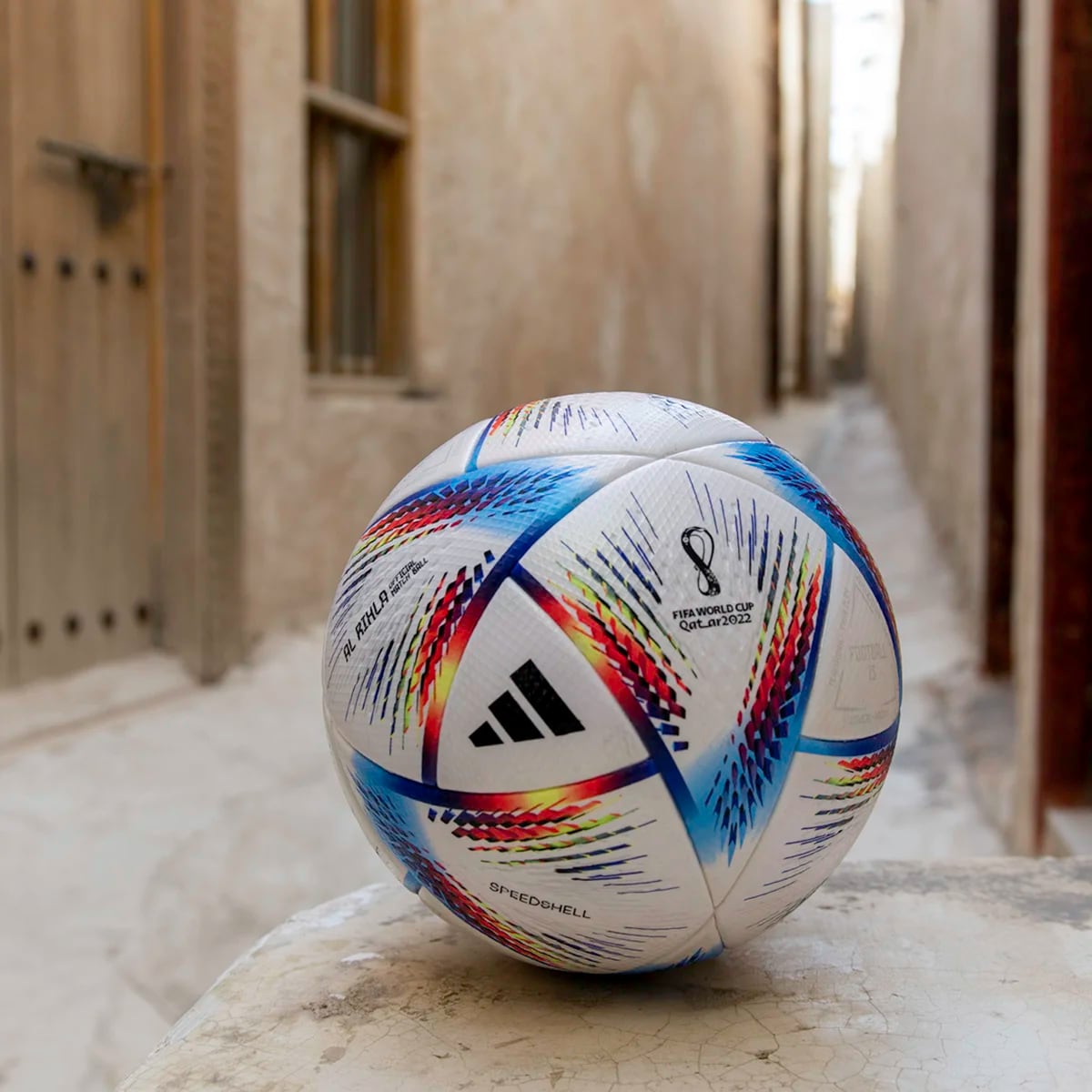 Así es el balón de fútbol más caro del mundo