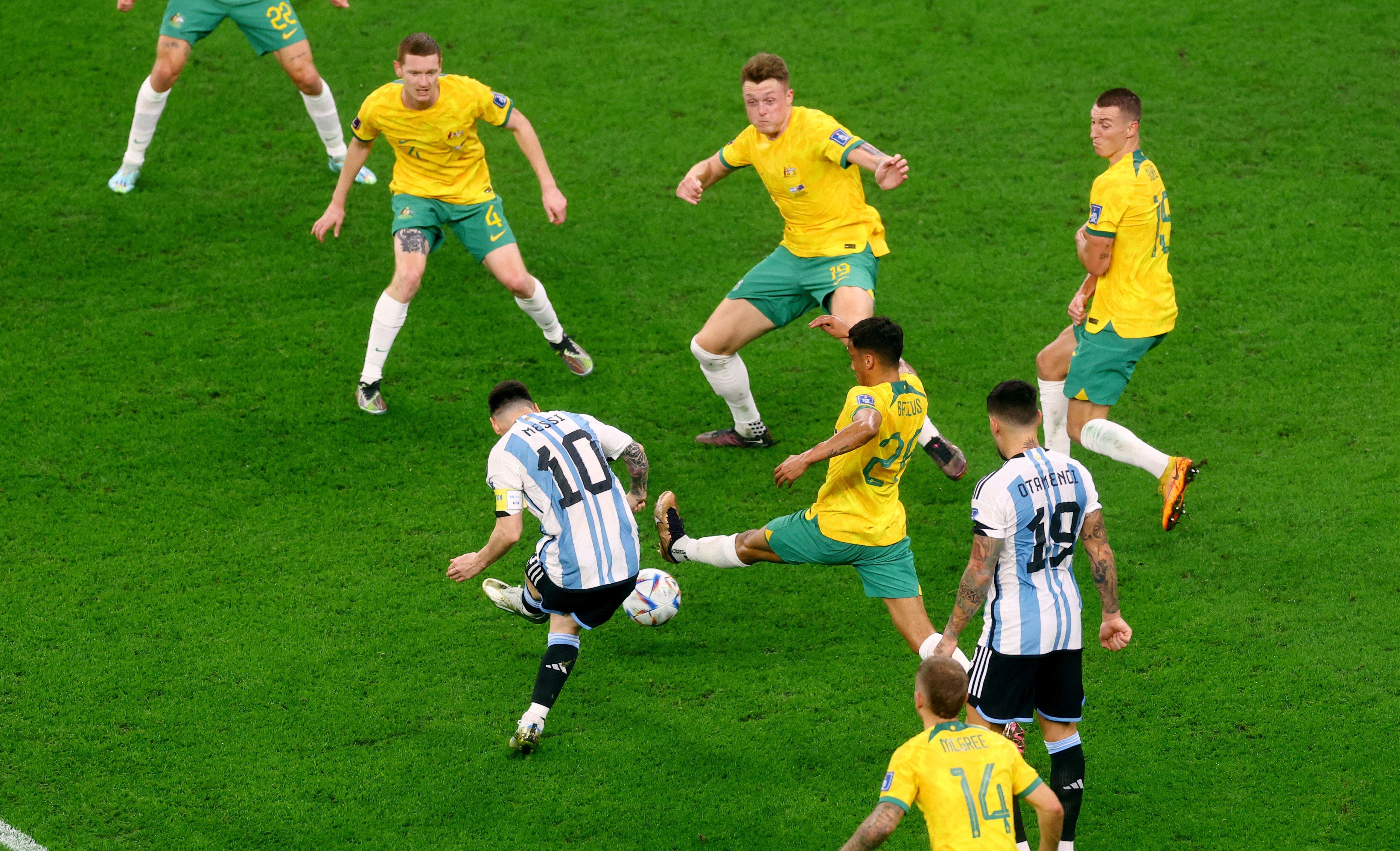 Argentina y Australia volverán a verse las caras tras el choque en octavos de final del Mundial (Foto: Reuters/Paul Childs)