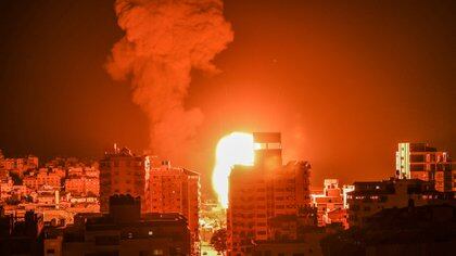 Aviones de combate israelíes alcanzaron objetivos terroristas en Gaza (AFP)