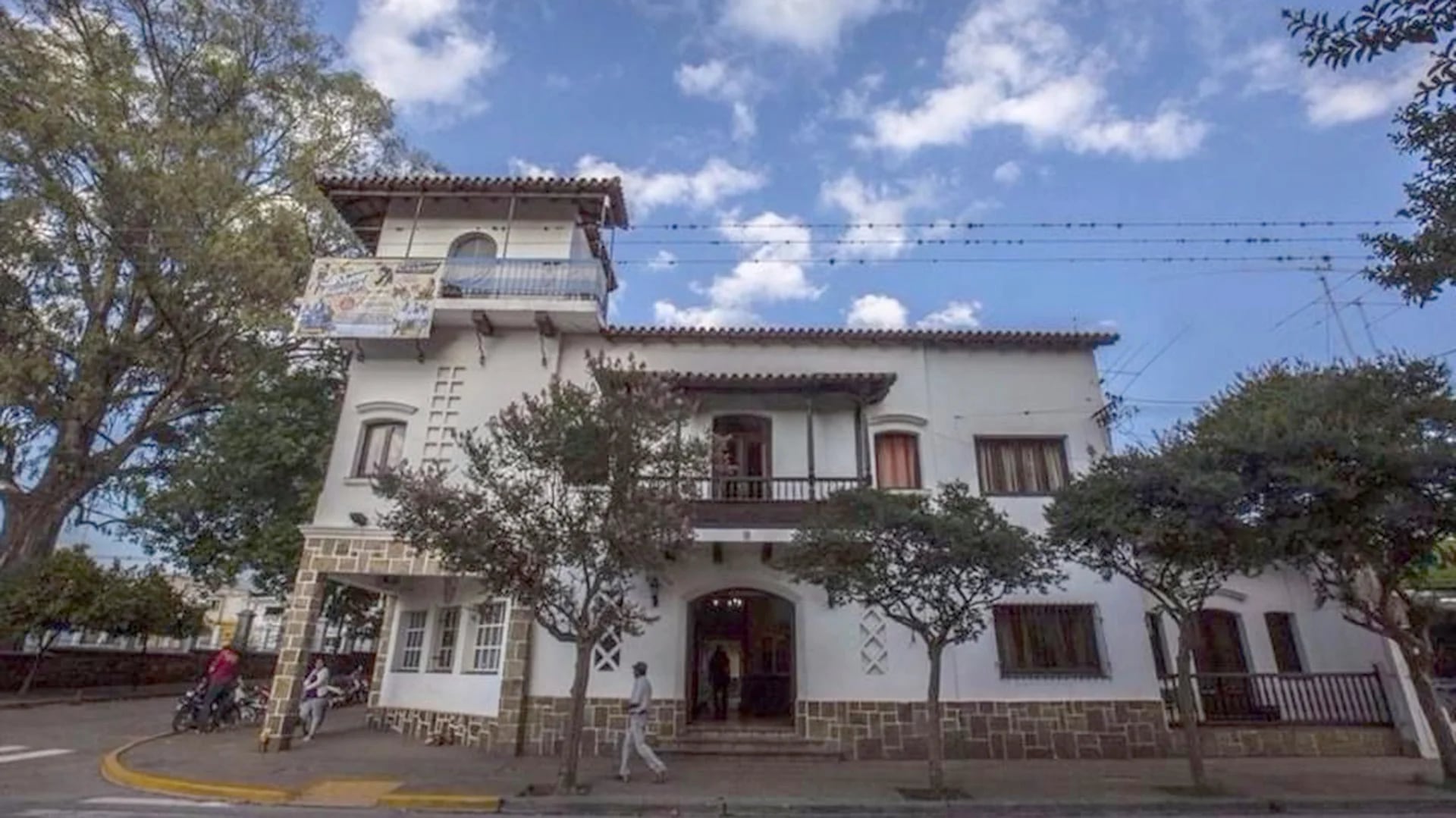 El edificio de la Municipalidad de Metan, en Salta