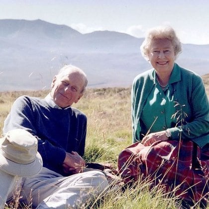 La foto que eligió la reina para recordar a su esposo un día antes del funeral 