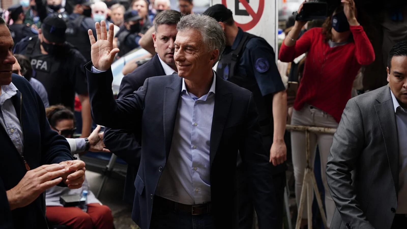 El fiscal ante la Cámara Federal dispuso cerrar la causa por las visitas a Olivos contra Macri y los jueces Borinsky y Hornos