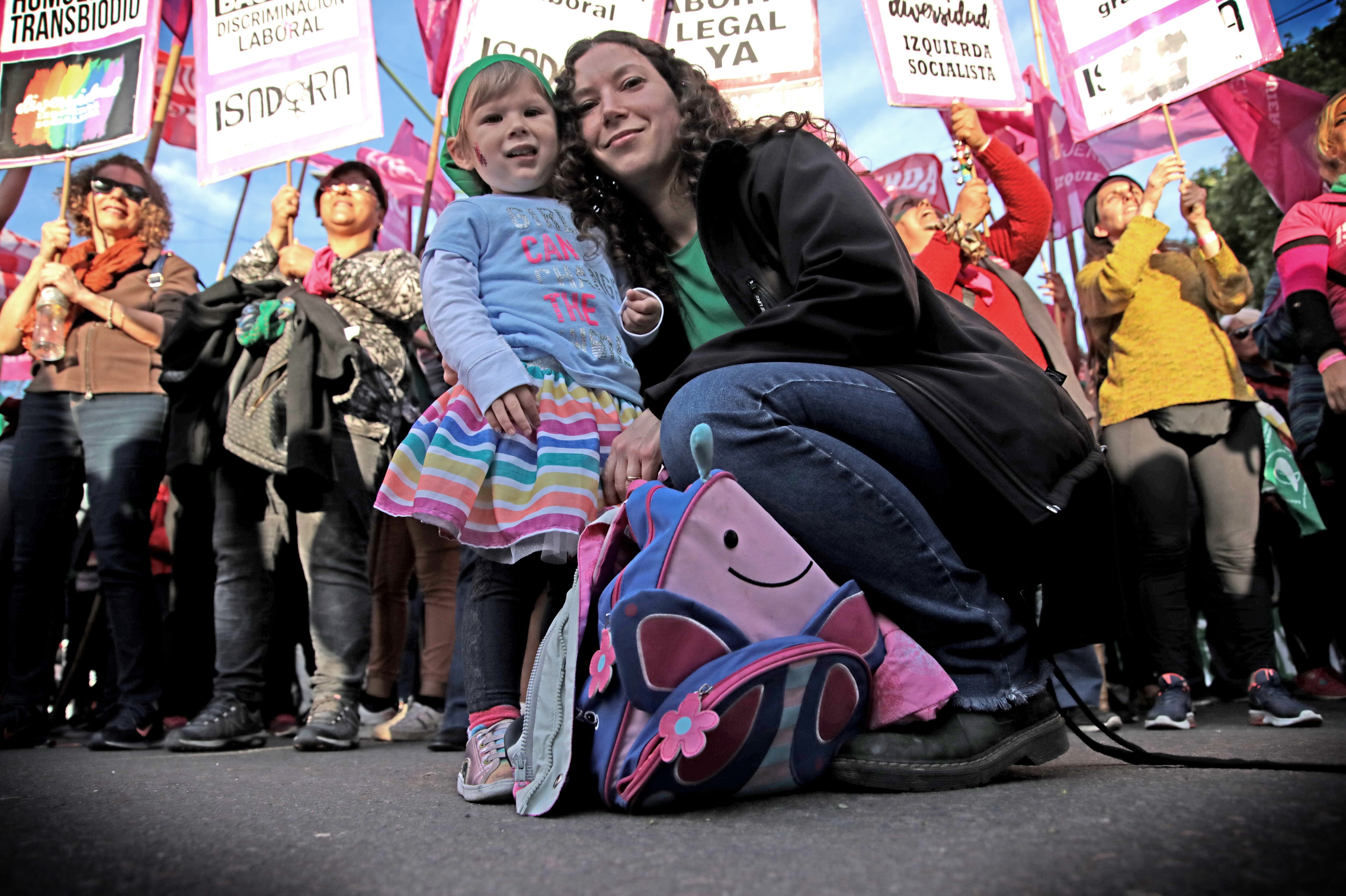 La Plata se vio copada por los feminismos, en dos jornadas a pura emoción y un cierre con una marcha multitudinaria