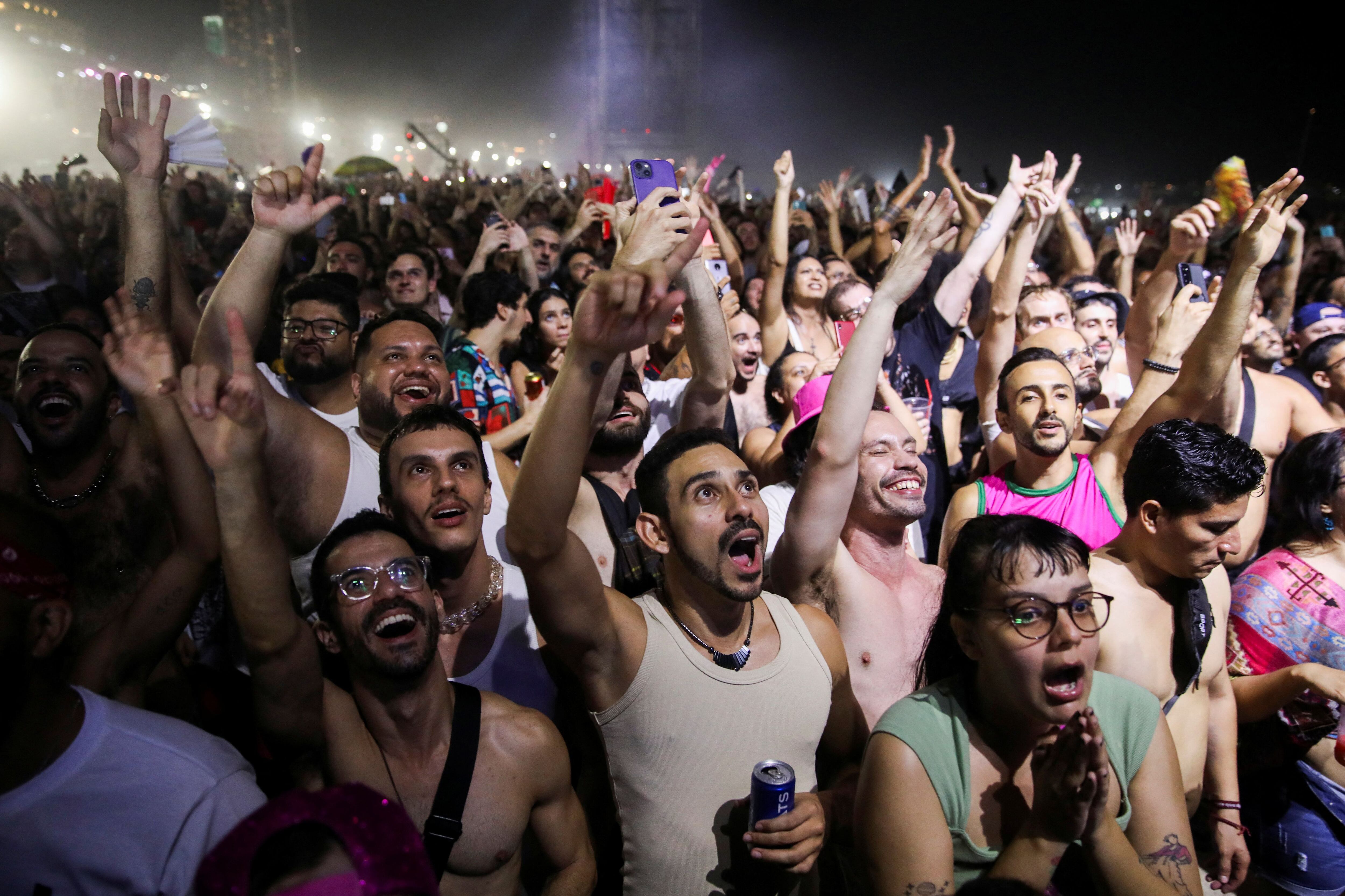 La emoción de los fanáticos durante el show de Madonna (REUTERS/Lucas Landau)