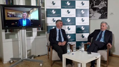 Bongiovanni y Vargas Llosa, desde España, al presentar a Macri 