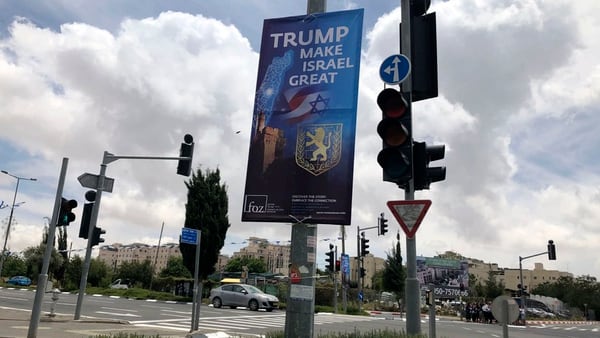 La ciudad de Jerusalén está empapelada de carteles que agradecen a Trump su decisión