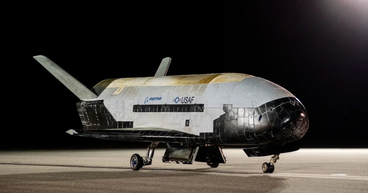 Dopo aver superato diversi ritardi, l’aereo spaziale “spia” X-37B si prepara a tornare nello spazio