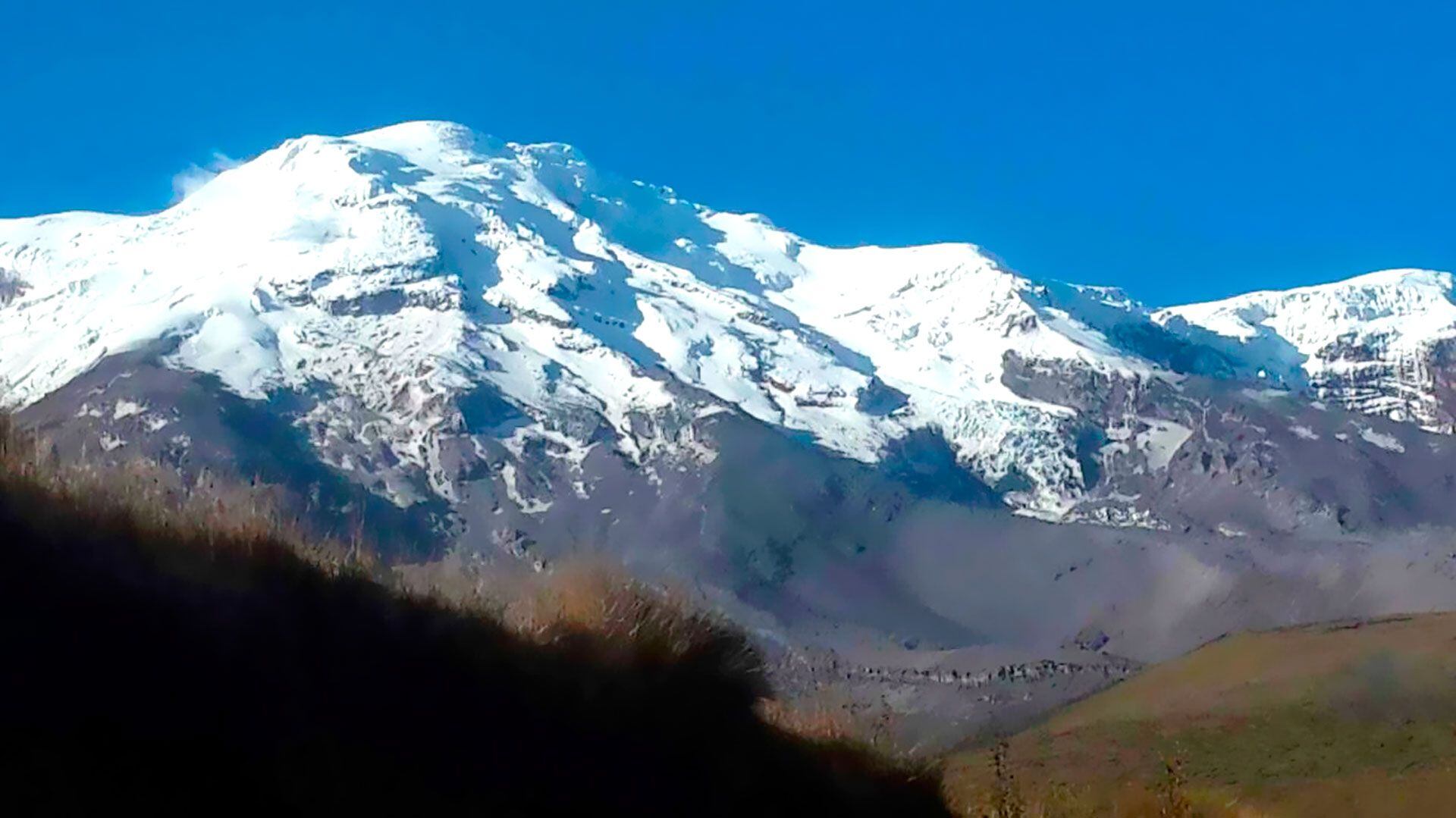 El vuelo se estrelló contra el volcán Chimborazo, que tiene una altura de más de 6.000 metros sobre el nivel del mar.