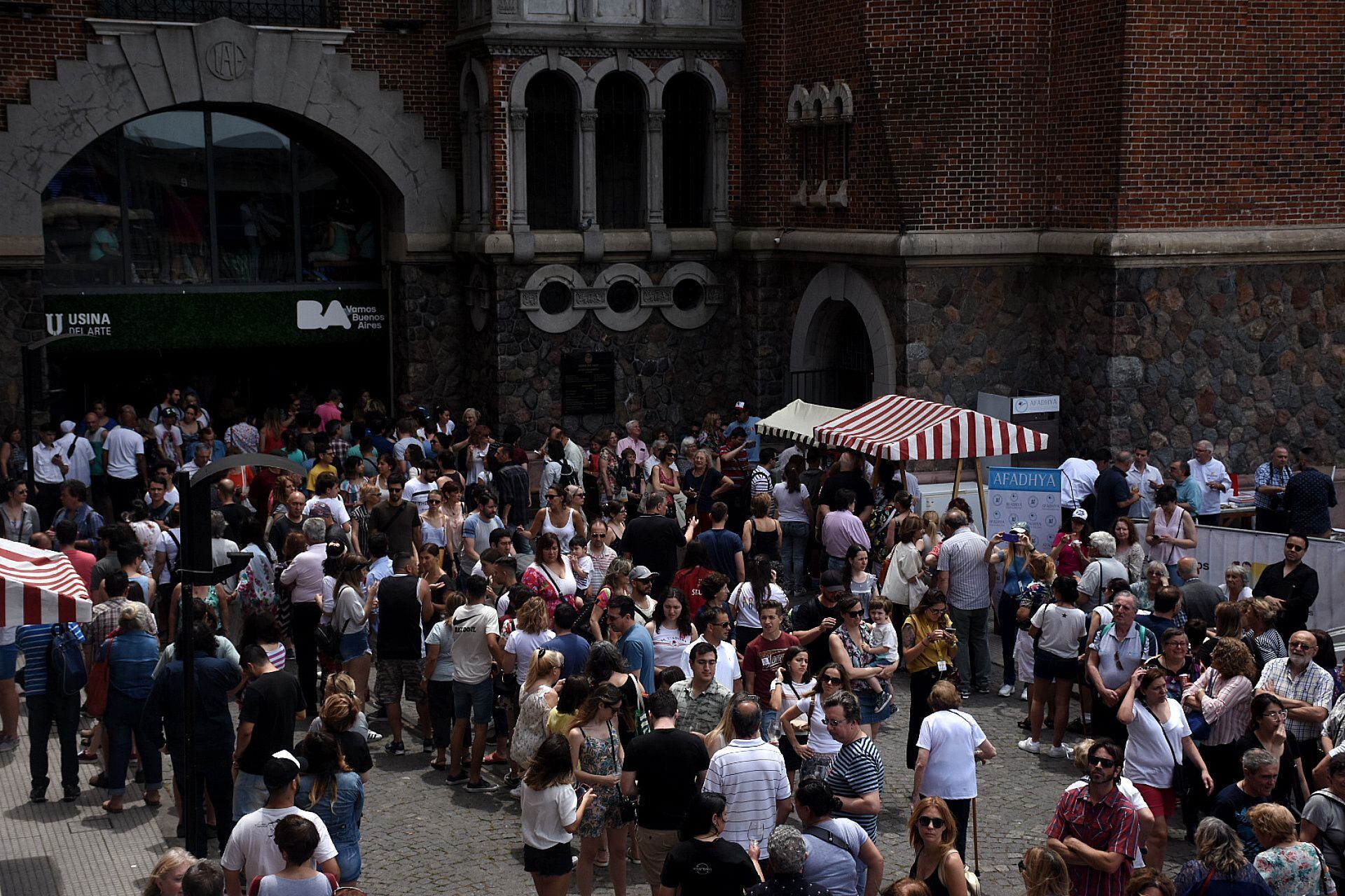 La Usina del Arte conglomeró a miles de personas que se acercaron durante toda la jornada para degustar y  celebrar el Día de la Cocina Italiana en Buenos Aires