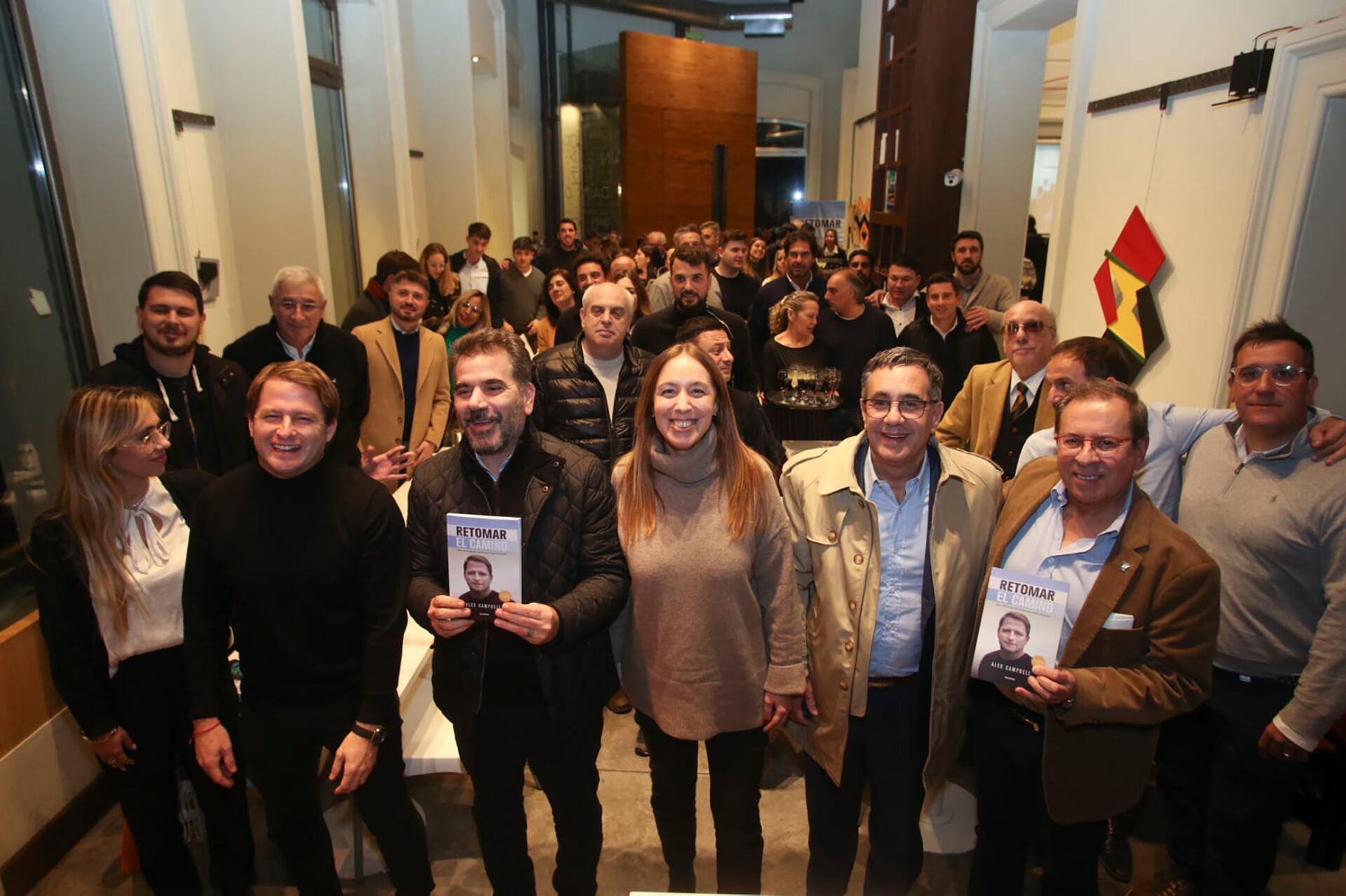 Cristian Ritondo, María Eugenia Vidal, Alejandro Finnochiaro y Mario Markic en la presentación del libro del legislador Alex Campbell