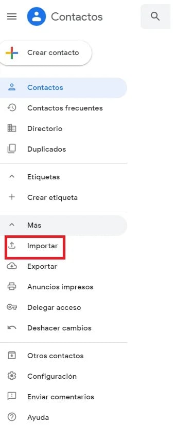 En la cuenta de Gmail donde se quieren ver todos los contactos hay que seleccionar Importar y elegir el archivo que se exportó previamente de la cuenta anterior.