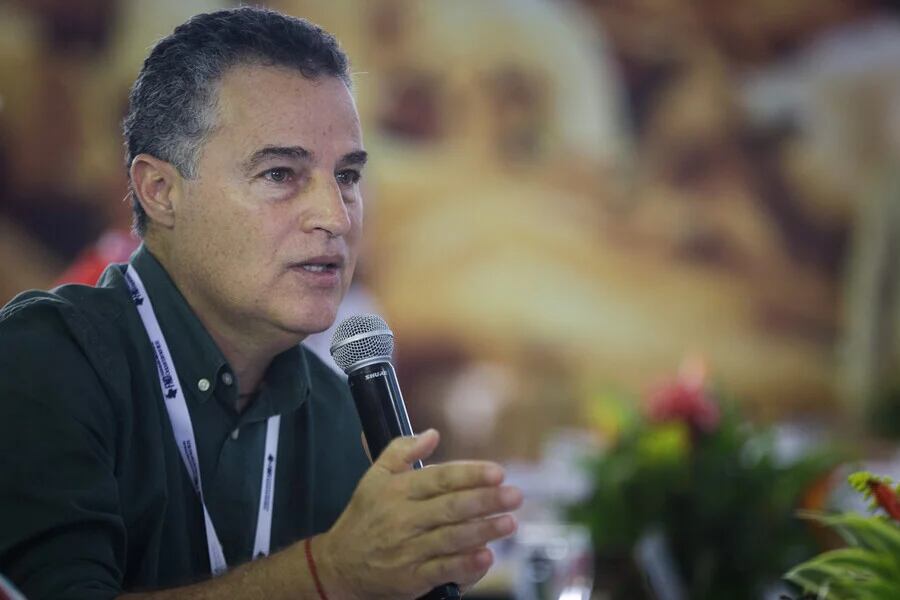 Gobernador de Antioquia renunció a la Junta Directiva del Adres