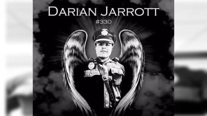 Sus compañeros realizaron un homenaje en memoria del oficial Darian Jarrott, quien dejó viuda a su esposa y cuatro hijos (Foto: Facebook / @NMStatePolice)