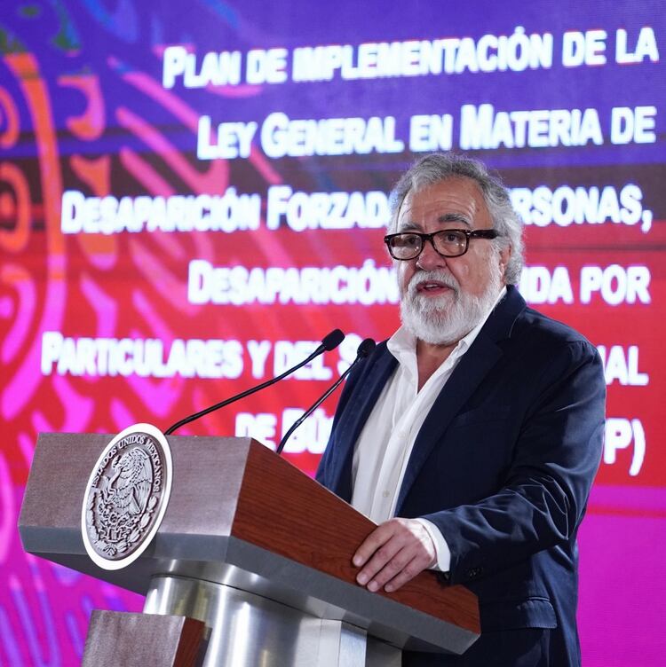Alejandro Encinas, subsecretario de Derechos Humanos, encabeza la comisión de la verdad por parte del Gobierno Federal. (Foto: Presidencia)