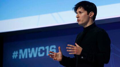 Pavel Durov, cofundador y CEO de Telegram, durante una conferencia en el Congreso Mundial de Móviles el 23 de febrero de 2016. (REUTERS/Albert Gea)