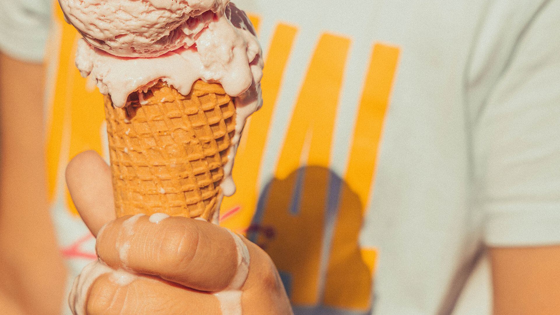 "Existen indicios que nos muestran que el alimento puede haber roto la cadena del frío, por lo que no debemos consumirlos si detectamos alguno de esos signos" (Getty) 