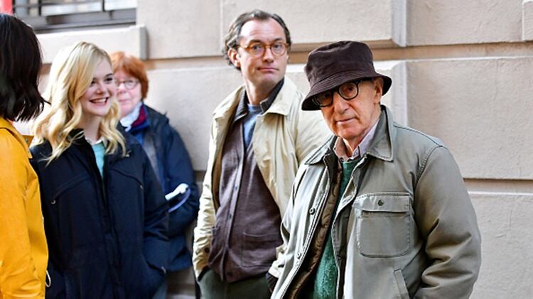 Woody Allen, Jude Law y Ellen fanning durante el rodaje de “A Rainy Day in New York