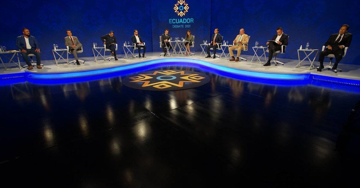 Ecuador.- The 16 presidential candidates of Ecuador star in an extensive debate