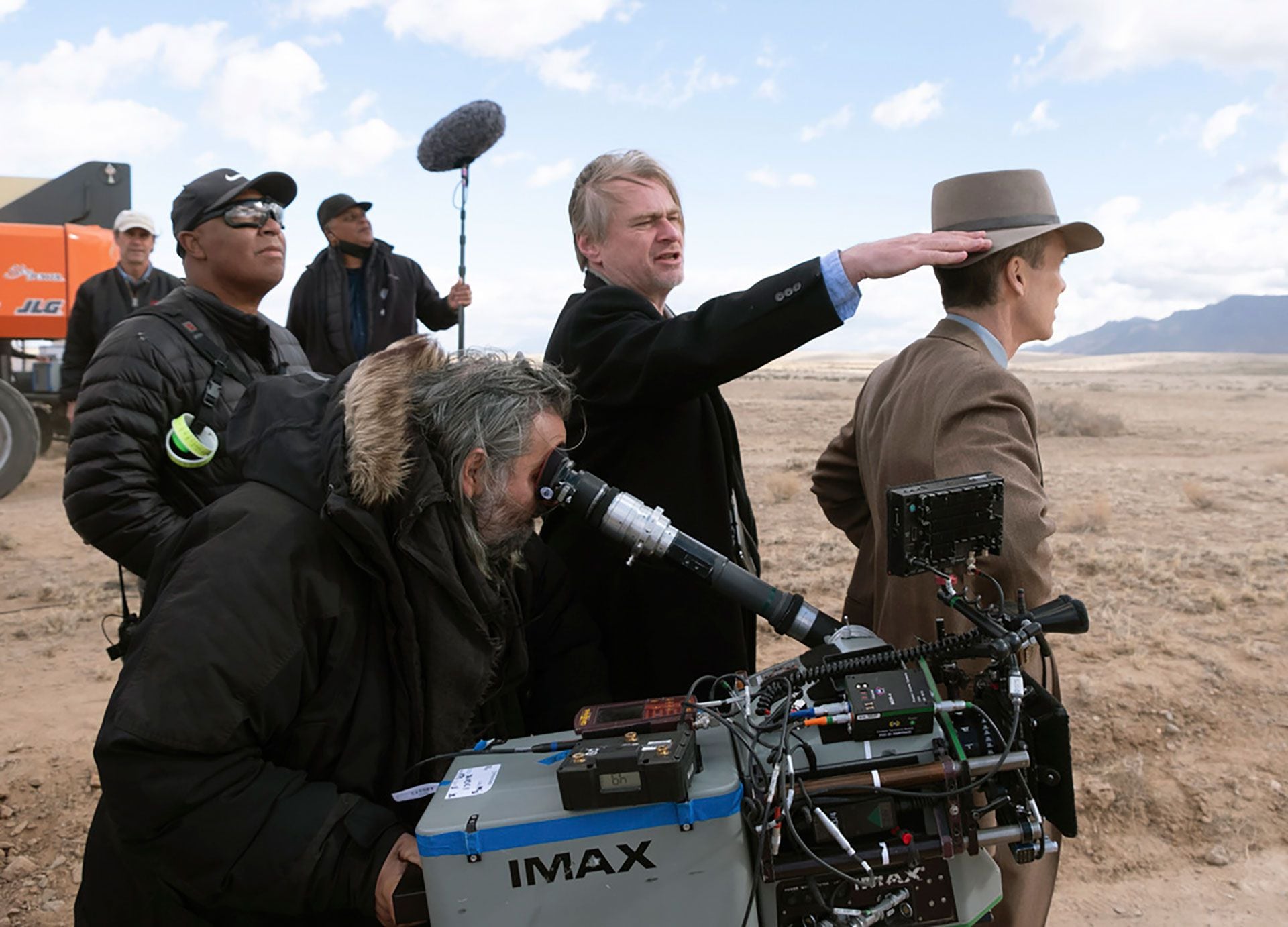 Antes de “Oppenheimer”, Christopher Nolan explica las mejores formas para ver una película - Infobae