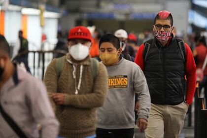 México superó este lunes la barrera de los 150,000 contagios confirmados de COVID-19 en territorio nacional (Foto: Henry Romero/ Reuters)