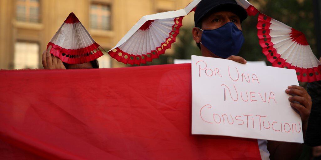 La demanda de una nueva Constitución en Perú se plasmó en un proyecto de ley para un referéndum - Infobae