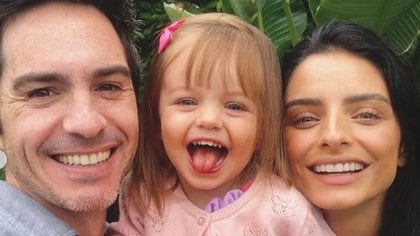 Mauricio Ochmann y Aislinn Derbez siguen teniendo una buena relación y se dividen para cuidar a su hija Kailani (IG: mauochmann)