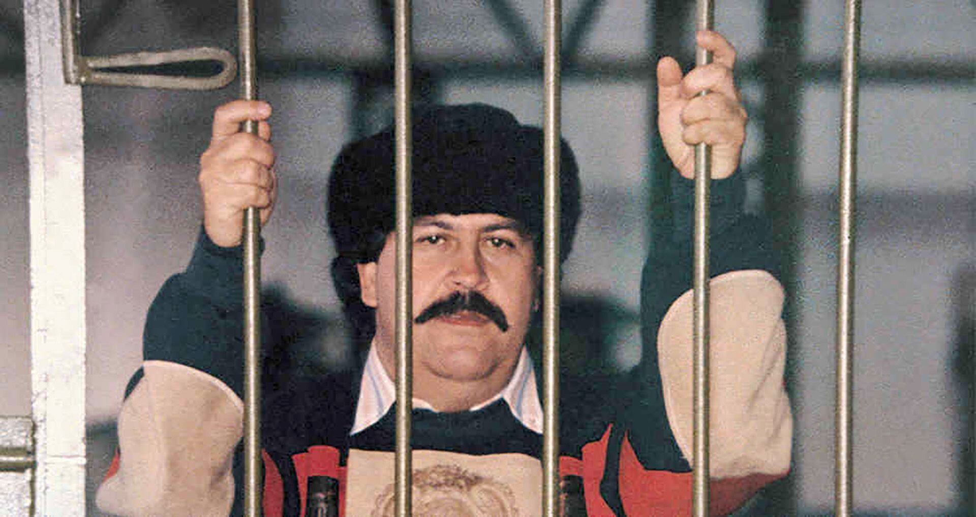 La única foto que se tiene de Pablo Escobar, cabecilla del Cartel de Medellín, durante su reclusión en la cárcel La Catedral, de Envigado, que él mismo construyó.
