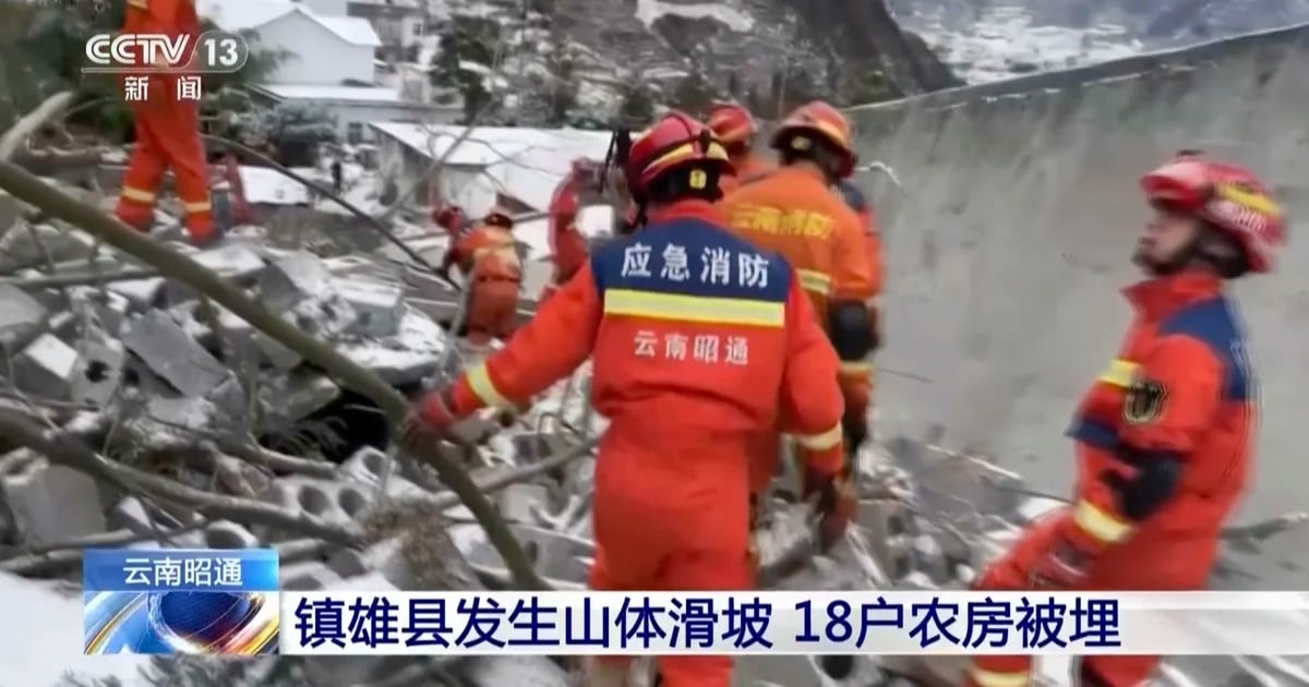 Almeno 47 persone sepolte in una frana in Cina: sette morti