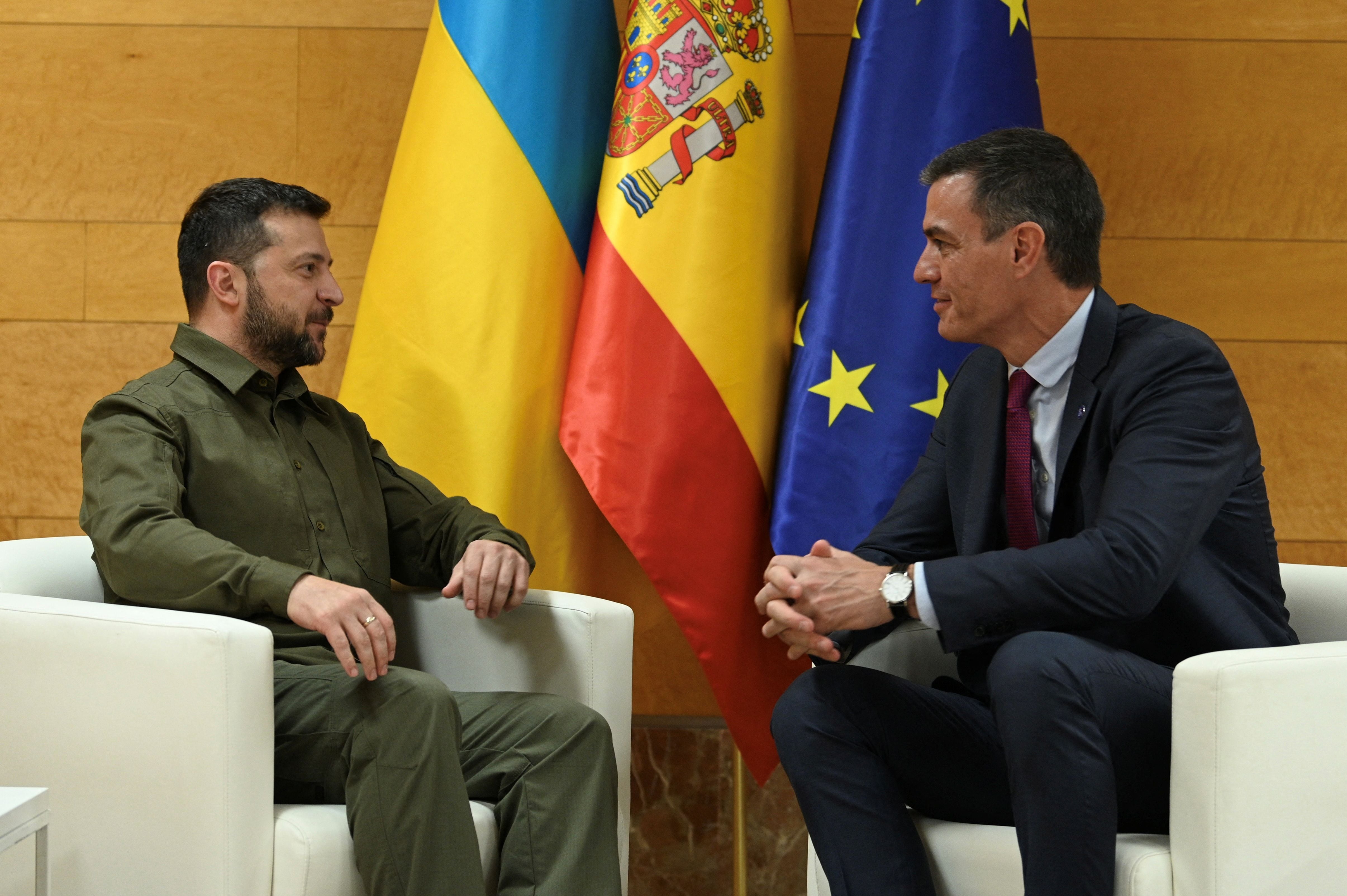 Spanish Prime Minister Pedro Sanchez speaks with Zelensky (Reuters)