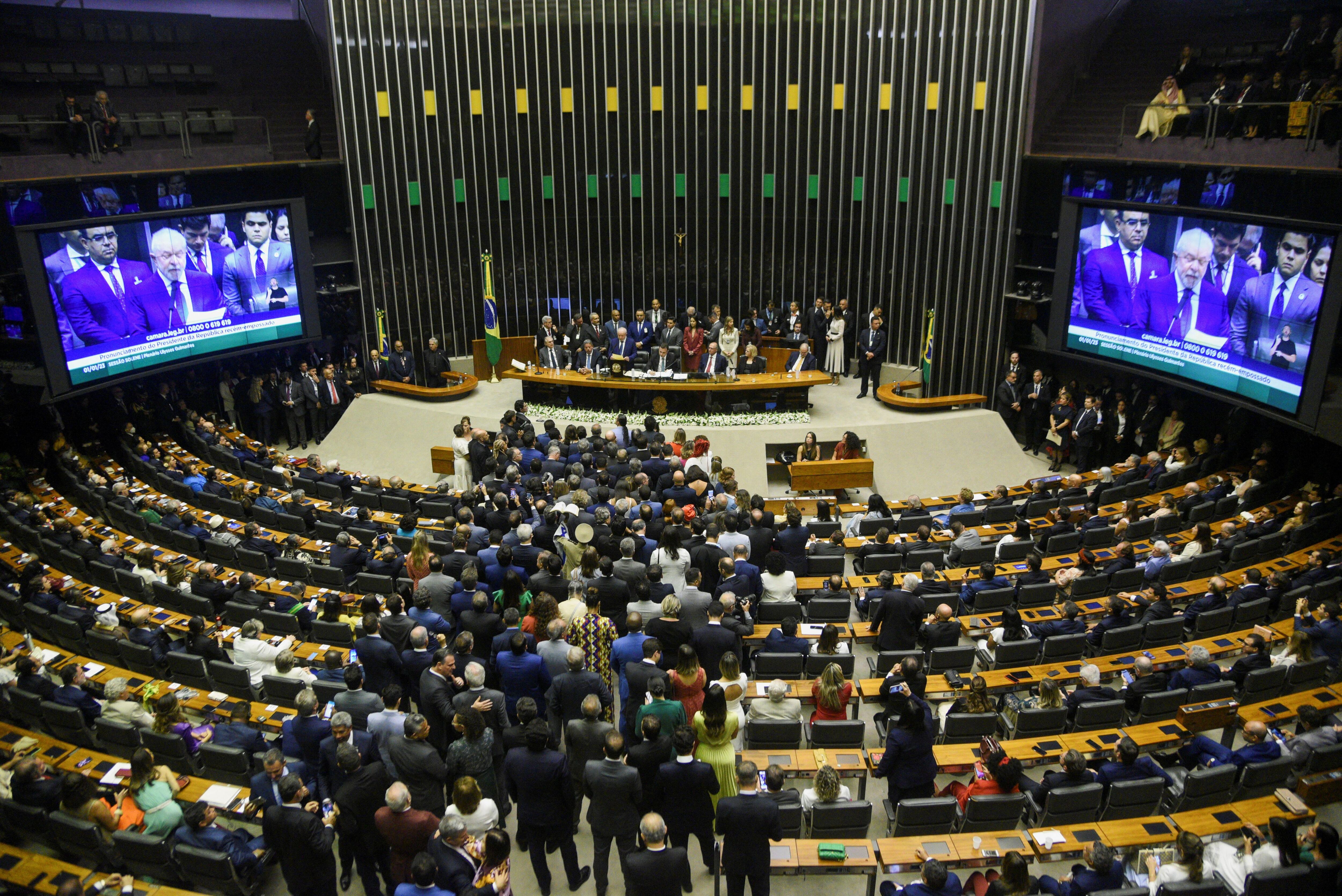 La sombra de la amnistía se cierne sobre la ley electoral brasileña