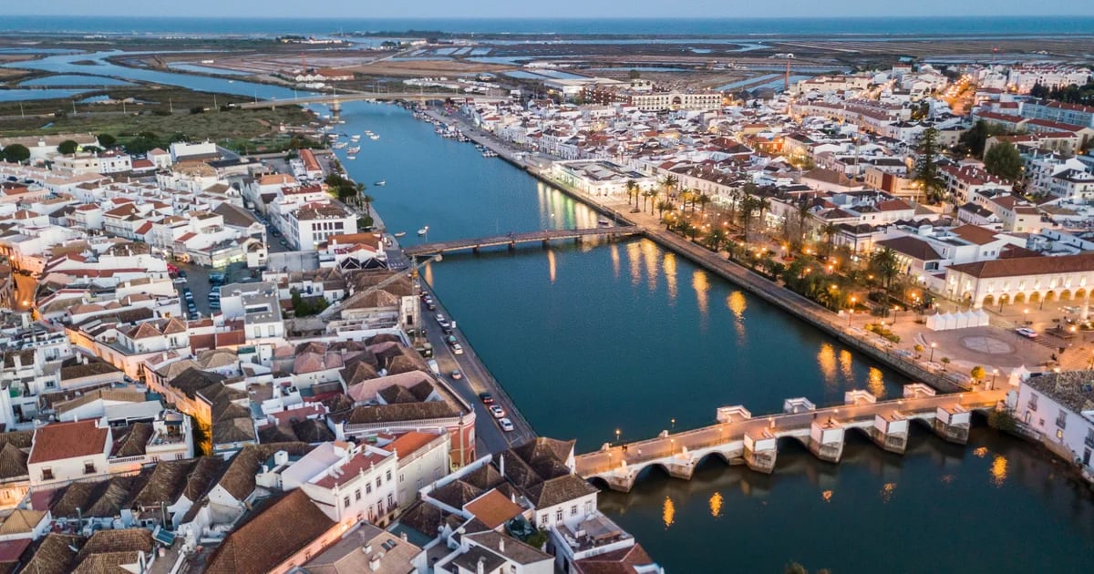 A pequena cidade de Portugal a 30 minutos de Espanha que recomendamos aos reformados: sol, praia e vida barata