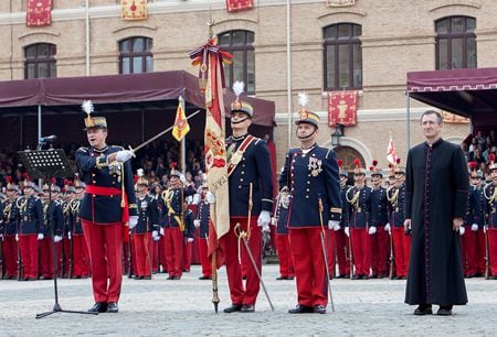 Cadets of the General Military Academy of Zaragoza raise the flag.  (Land Army)