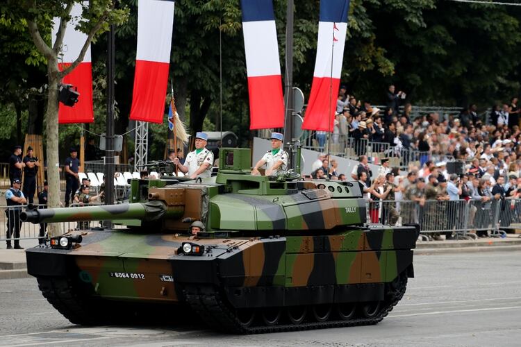 Un clásico francés: el tanque Leclerc (REUTERS/Pascal Rossignol)